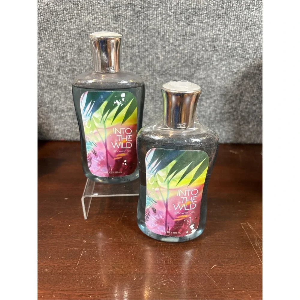 2~Bath & body Works~Into The Wild Shower gel~Signature Collection 10 FL‎ oz